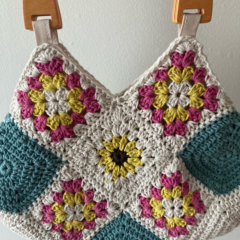Crochet Floral Patterned Bag